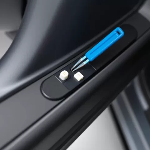 Mazda 6 GH demontaż listwy progowej